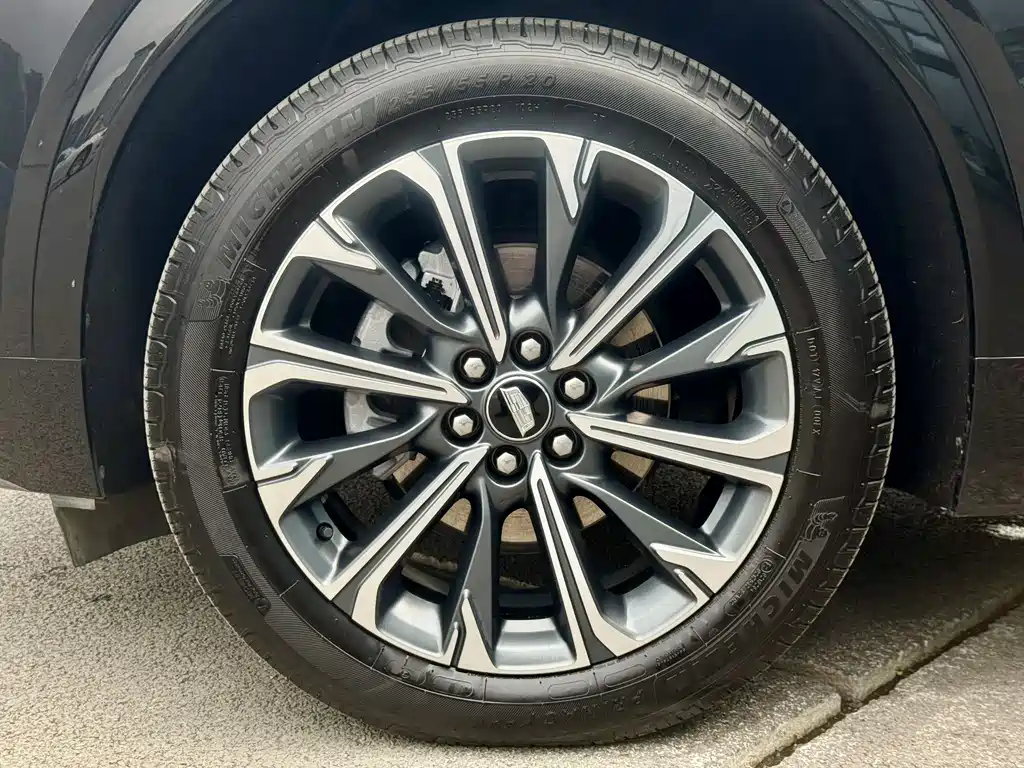 Cadillac XT5 2024 — фото 16