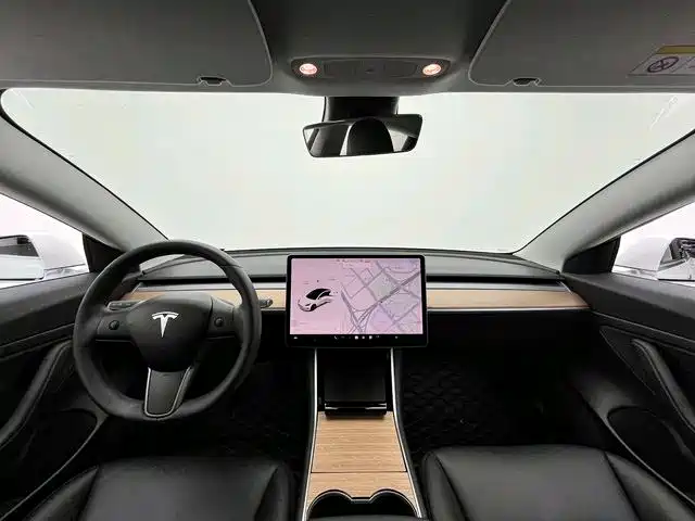 Tesla Model 3 2019 — фото 9