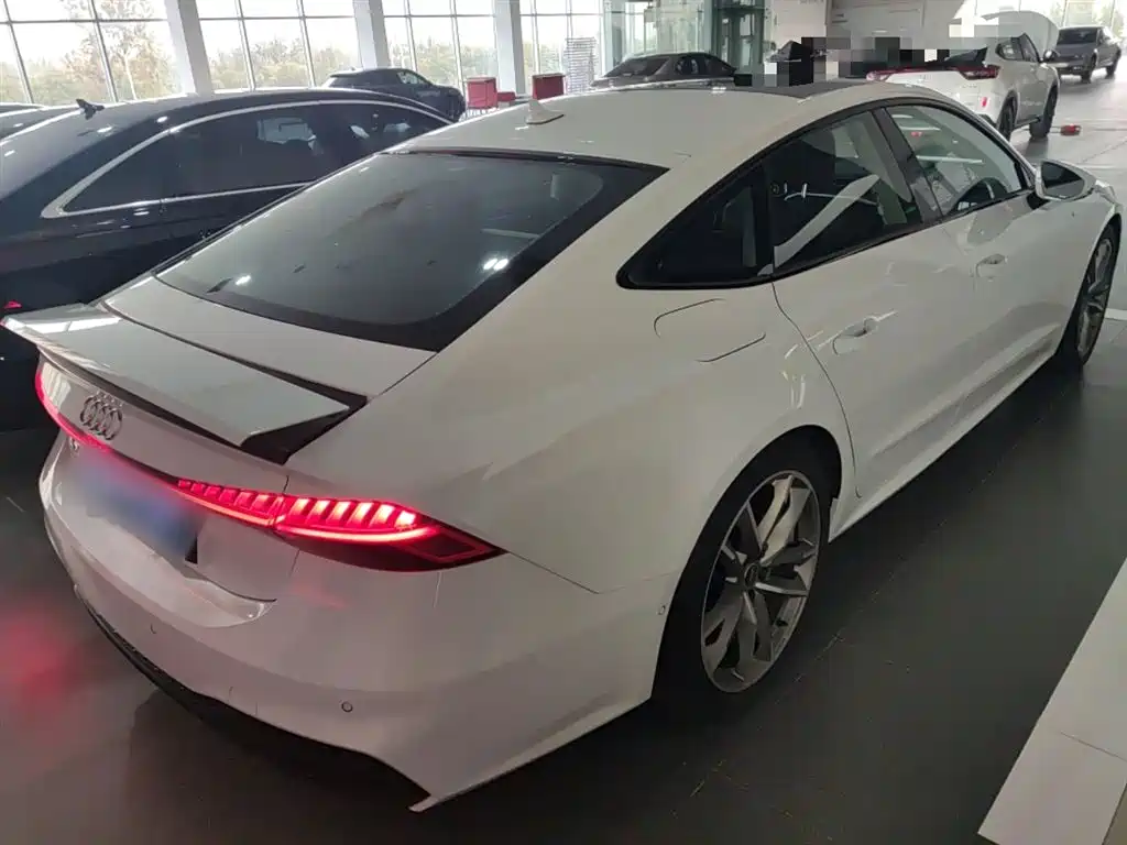 Audi A7 2024 — фото 23