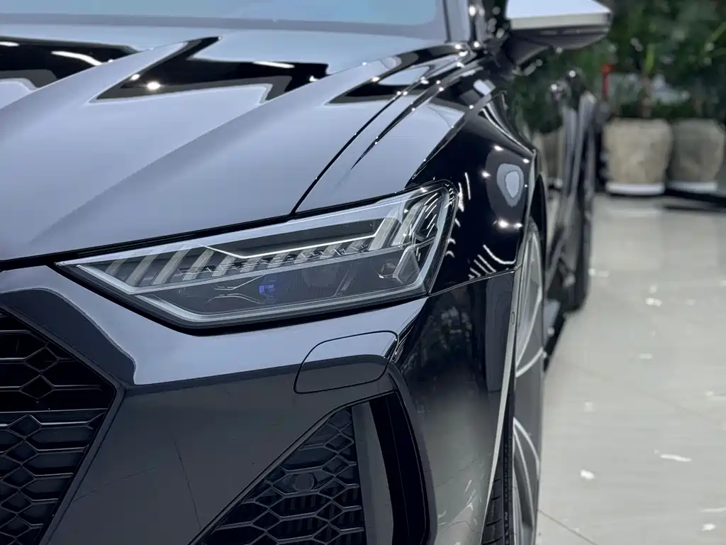 Audi RS 6 2023 — фото 16