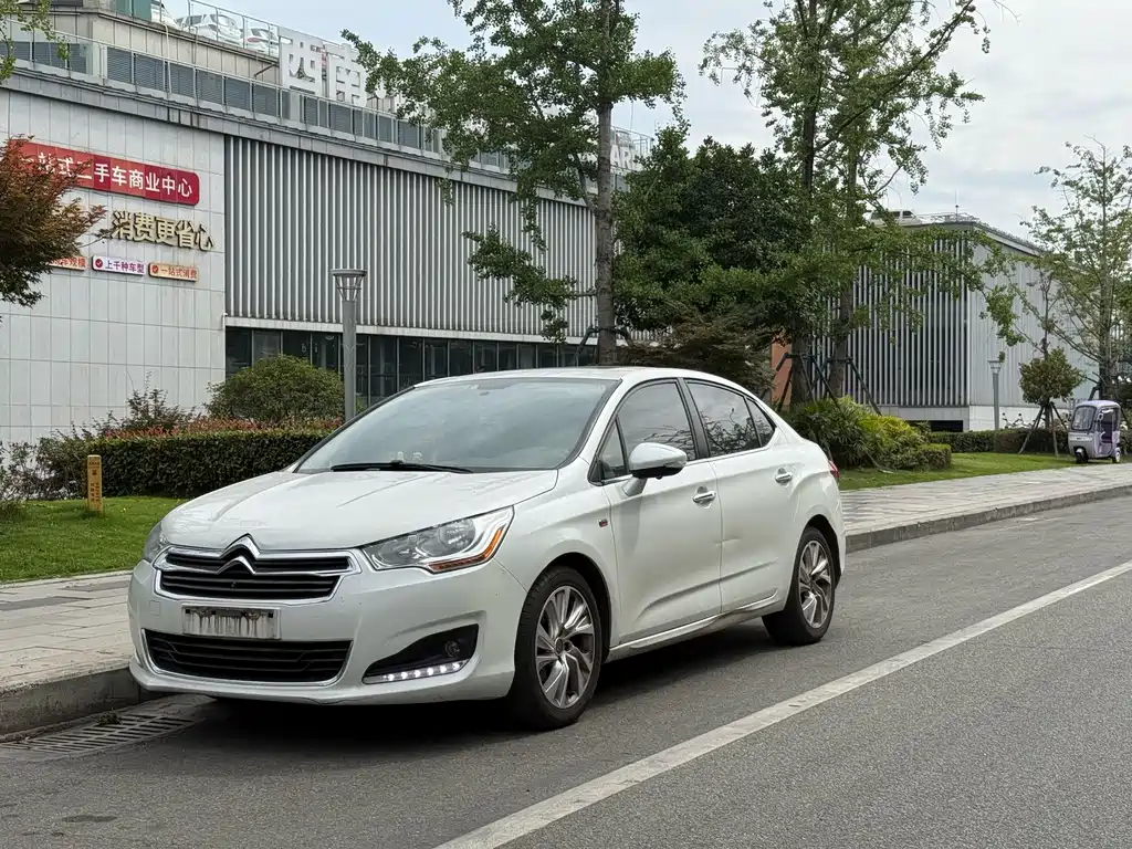 Citroen C4L 2015 — фото 1