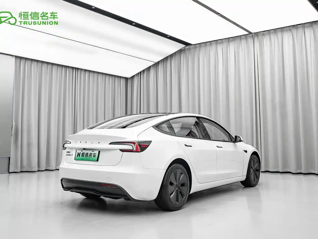 Tesla Model 3 2026