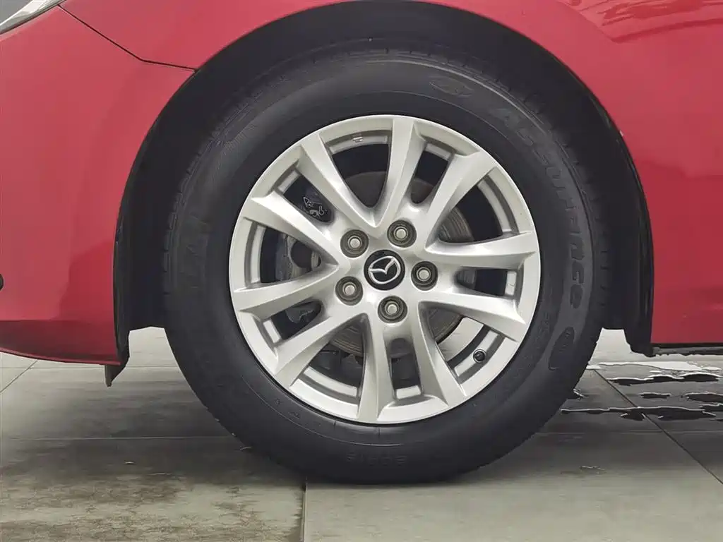 Mazda 3 Axela 2016 — фото 17