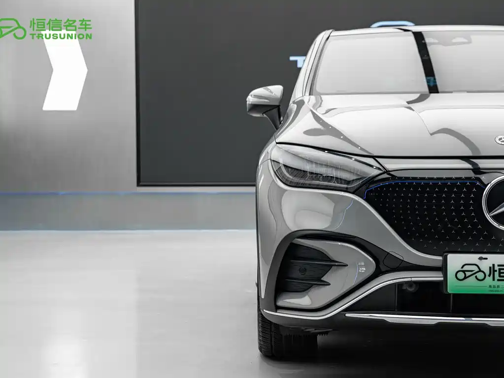 Mercedes-Benz EQE SUV 2023 — фото 8