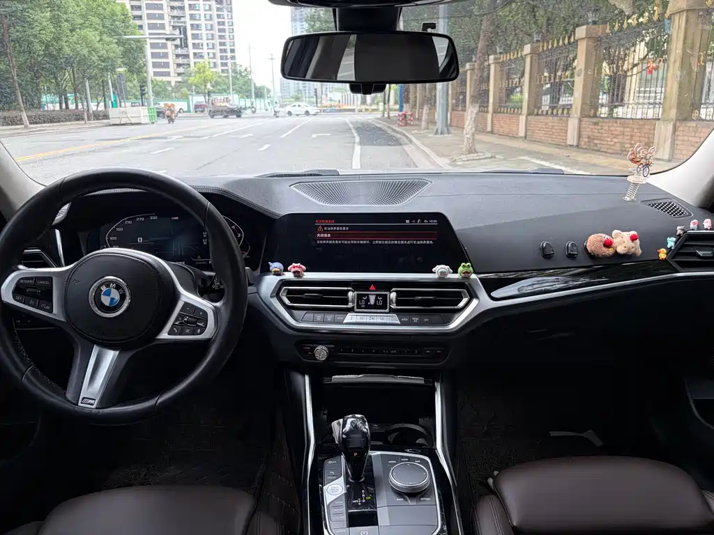 BMW 3 Series 2022 — фото 17