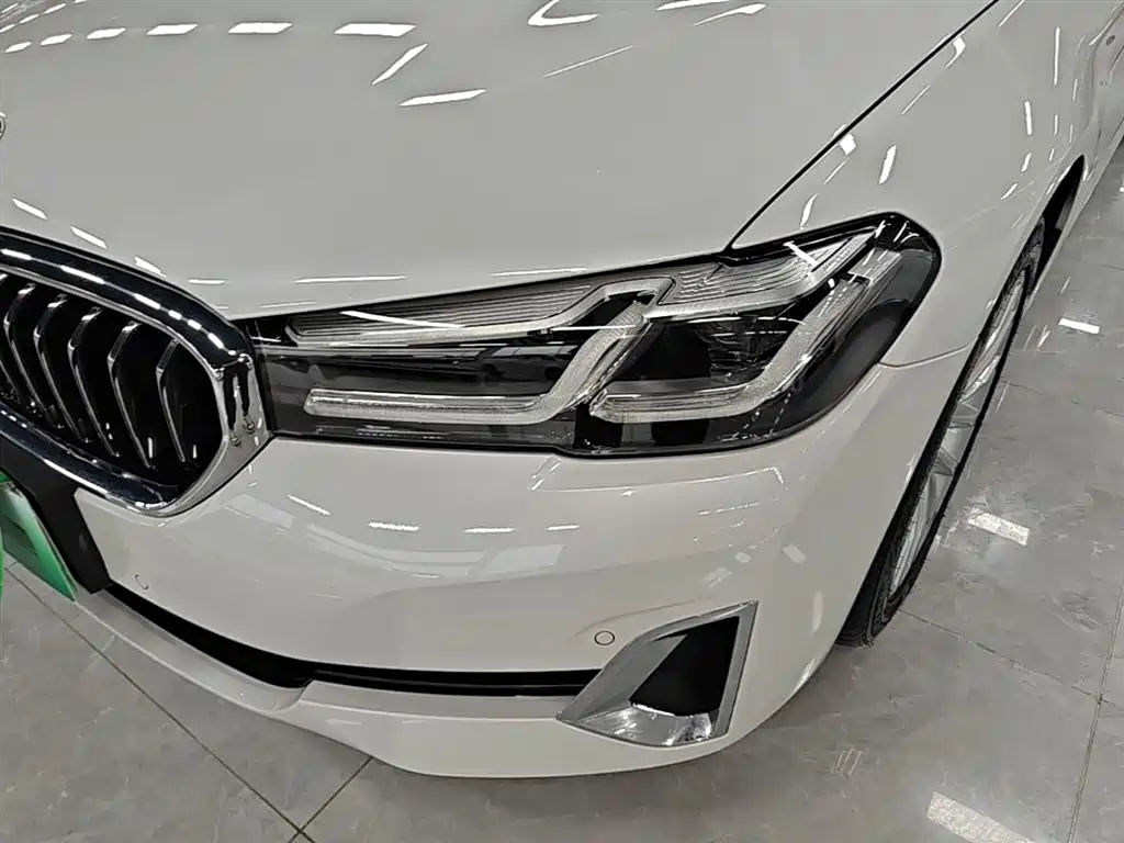 BMW 5 Series New Energy 2021 — фото 24
