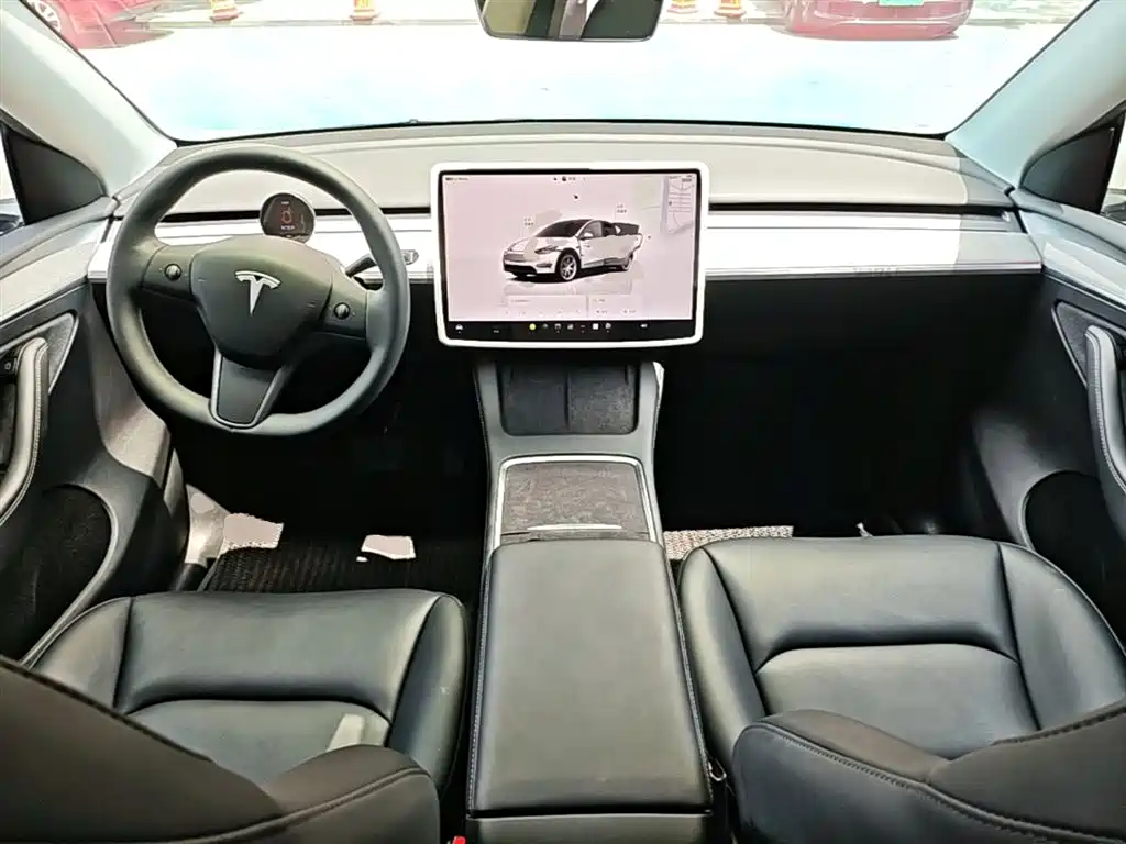 Tesla Model Y 2023 — фото 10