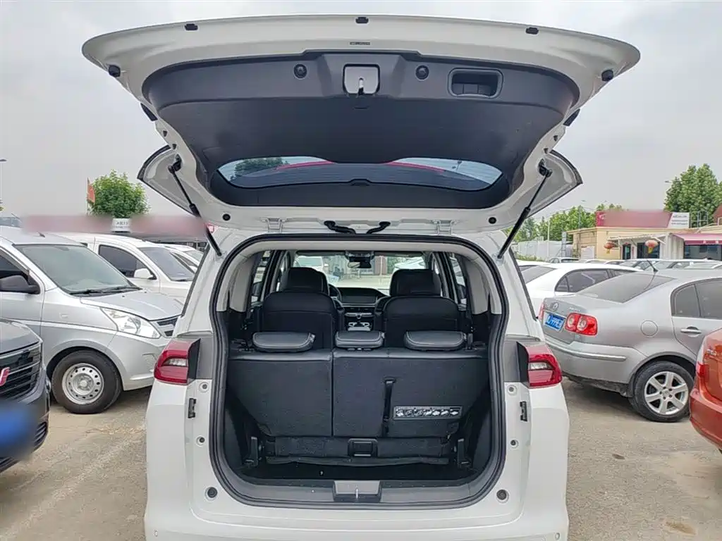 GAC Motor Trumpchi M6 2024 — фото 19
