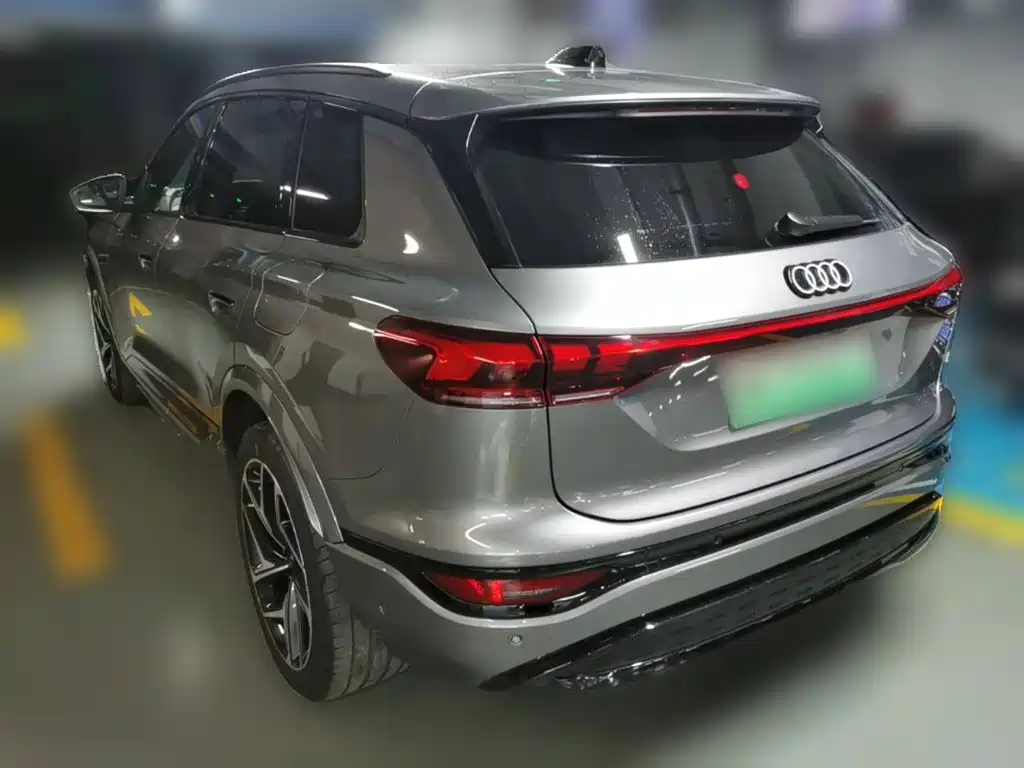 Audi Q6L E-Tron 2025 — фото 9