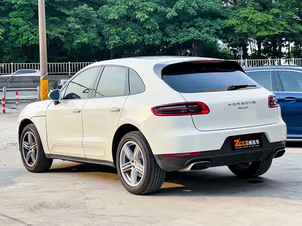 Porsche Macan 2016
