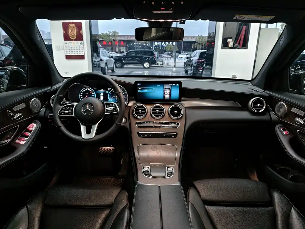 Mercedes-Benz GLC 2021