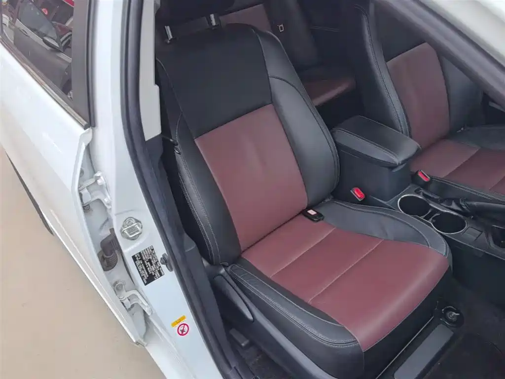 Toyota Corolla 2019 — фото 25