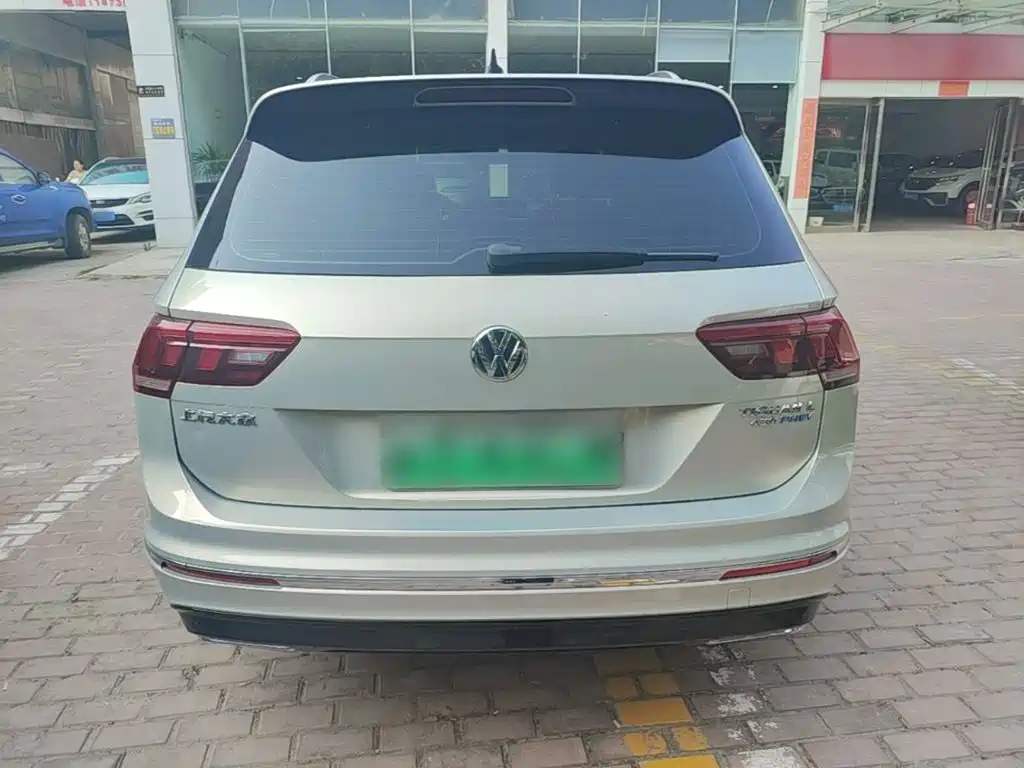 Volkswagen Tiguan L Plug-In Hybrid 2020 — фото 6