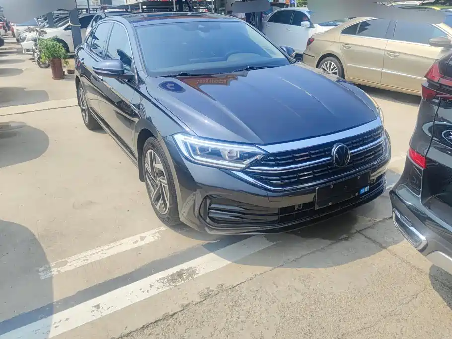 Volkswagen Sagitar 2025