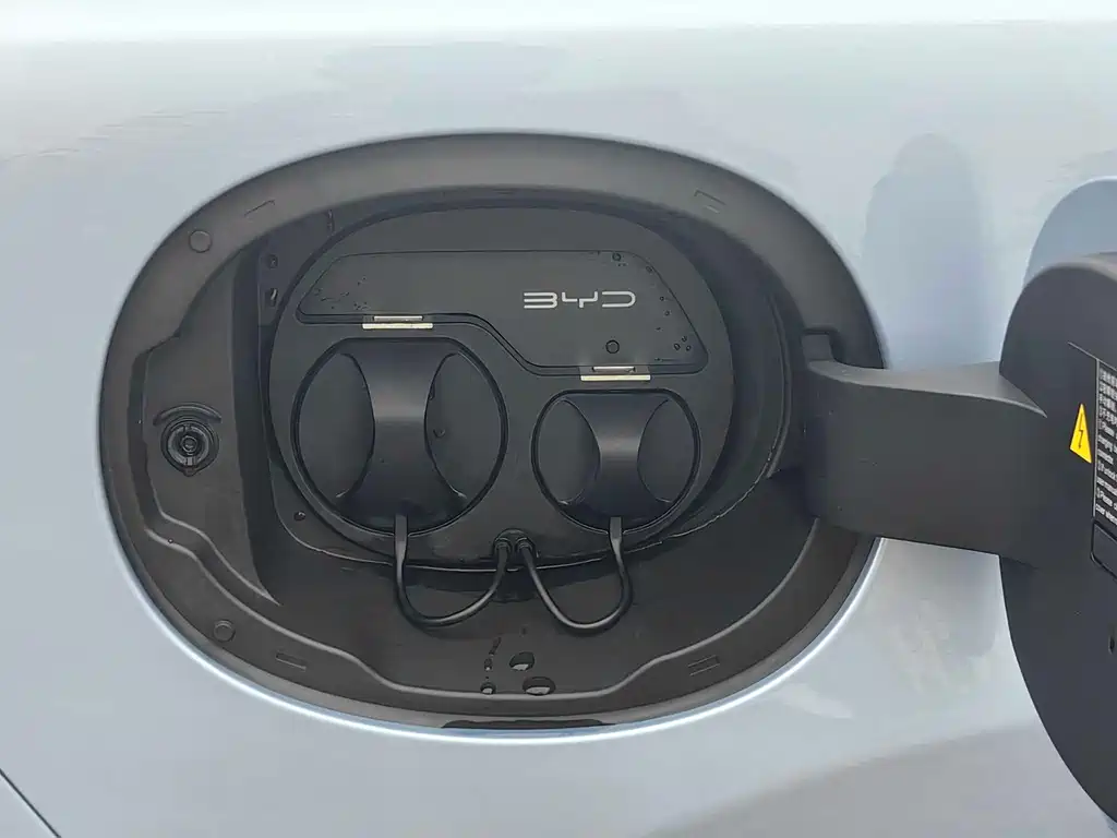 BYD Seal 2023 — фото 10