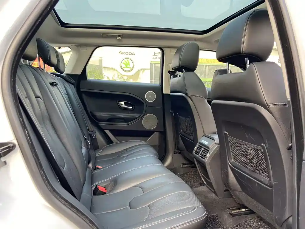 Land Rover Evoque 2015 — фото 16