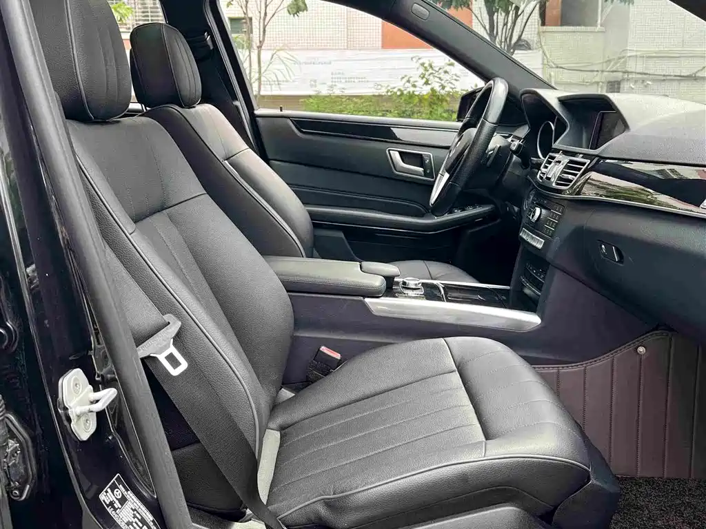 Mercedes-Benz E-Class 2015 — фото 9