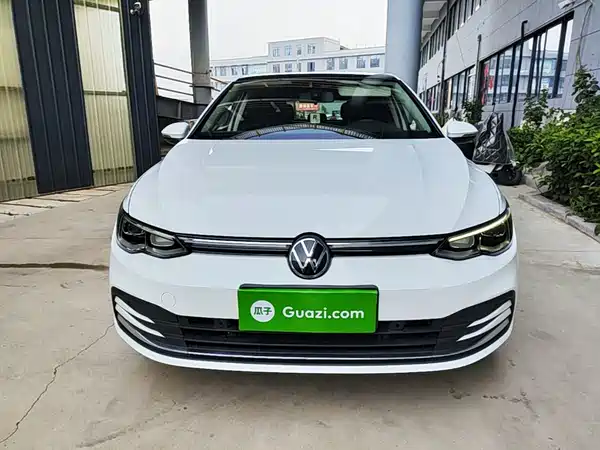 Volkswagen Golf 2023