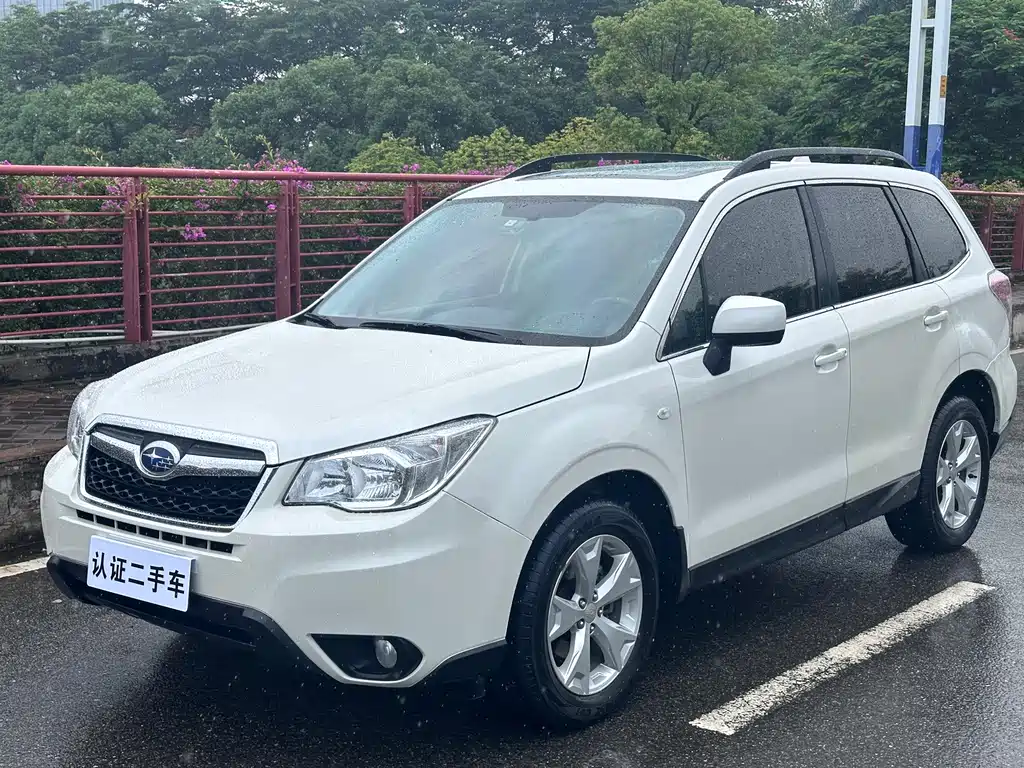 Subaru Forester 2015 — фото 1