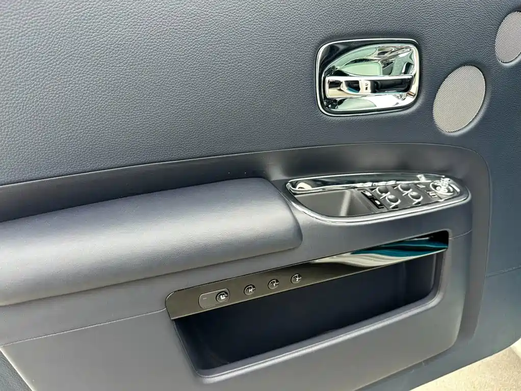 Rolls-Royce Ghost 2014 — фото 17