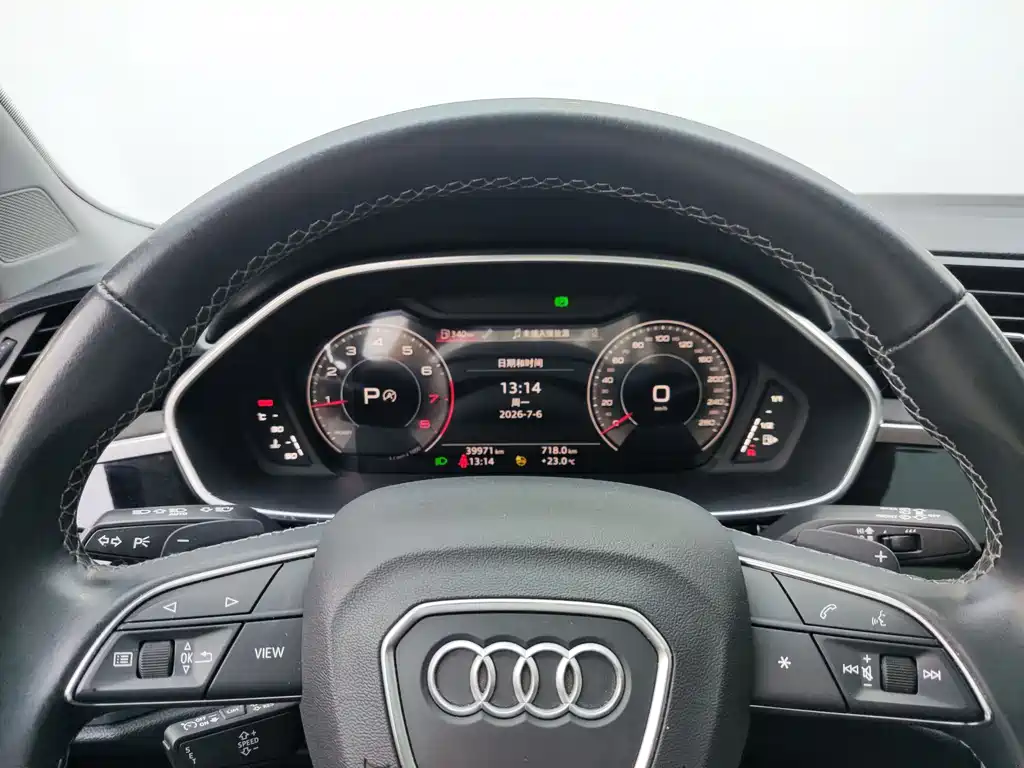 Audi Q3 2023 — фото 10
