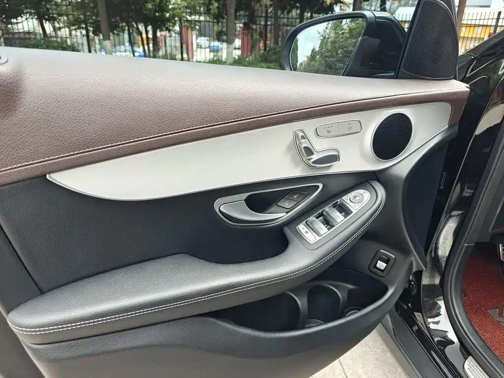 Mercedes-Benz GLC 2021