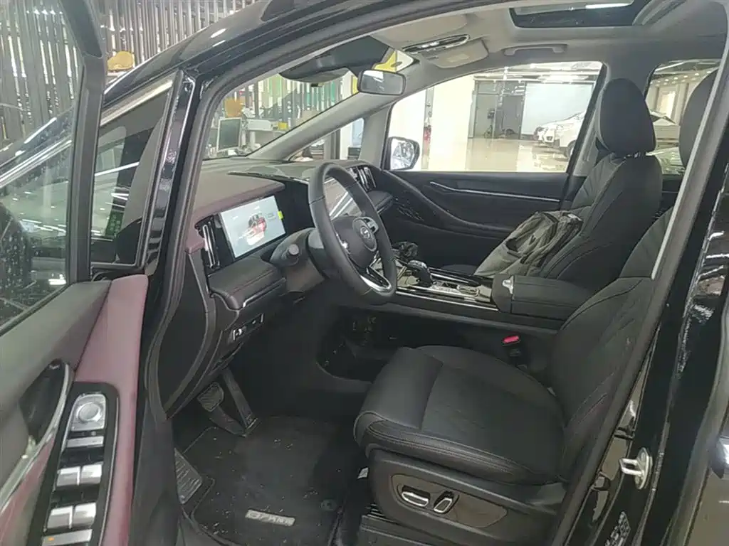 GAC Motor Trumpchi M8 2026 — фото 16
