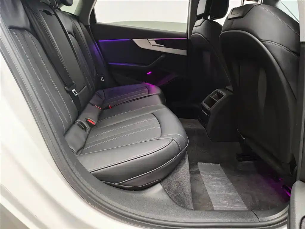 Audi A4L 2023