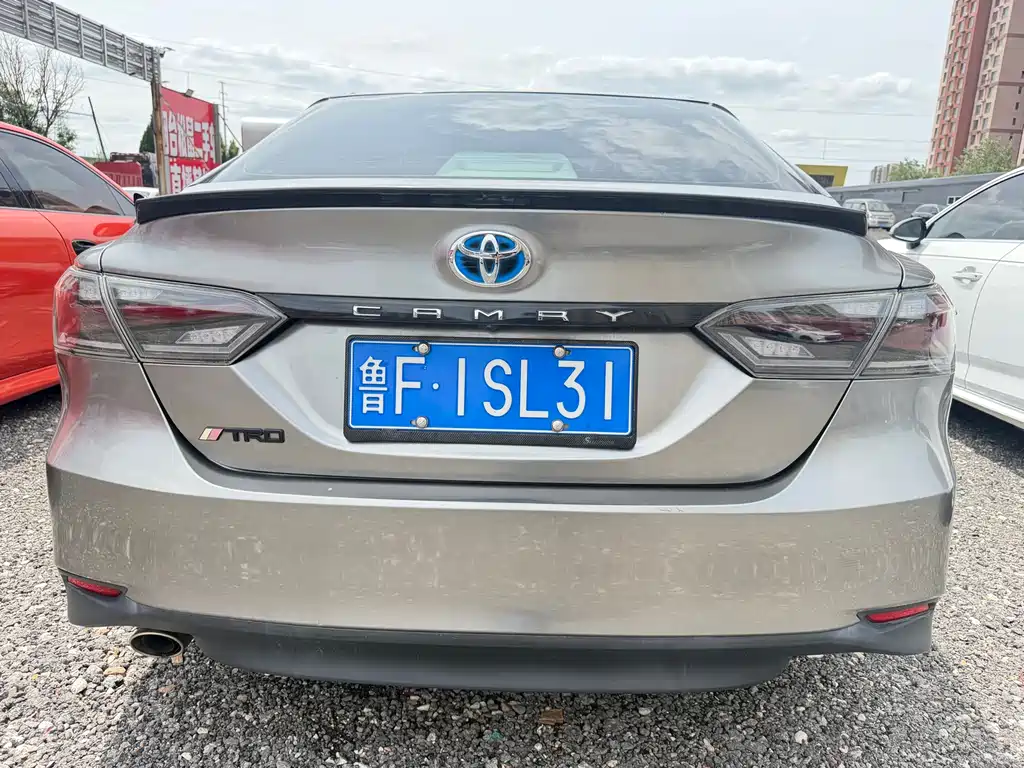 Toyota Camry 2019 — фото 15