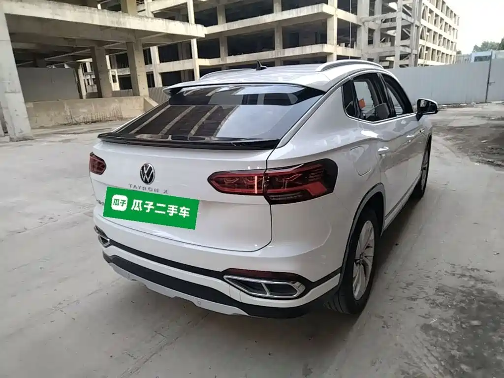 Volkswagen X 2022