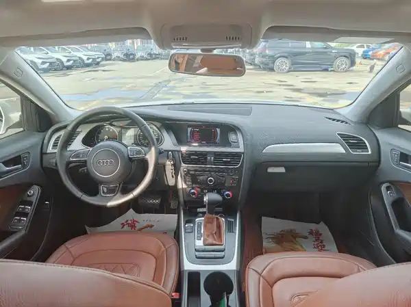 Audi A4L 2015