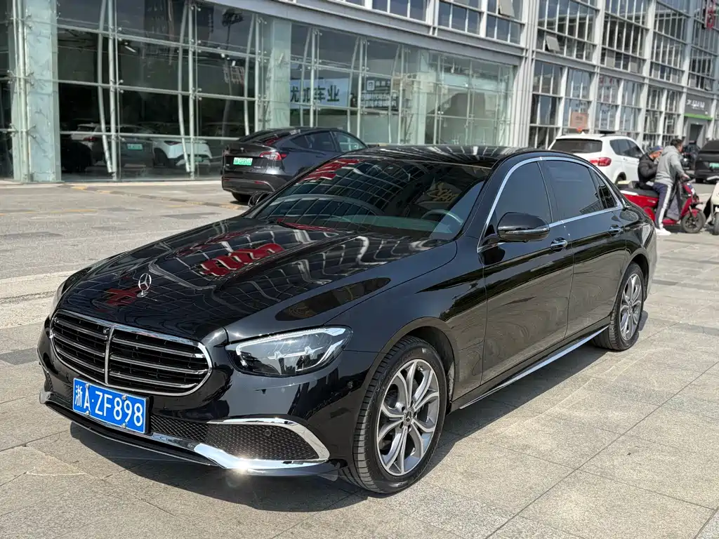 Mercedes-Benz E-Class 2021 — фото 1