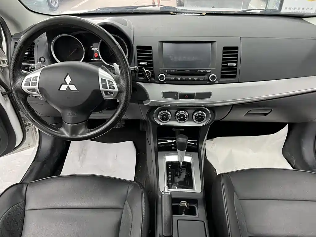Mitsubishi Lancer EX 2017 — фото 8