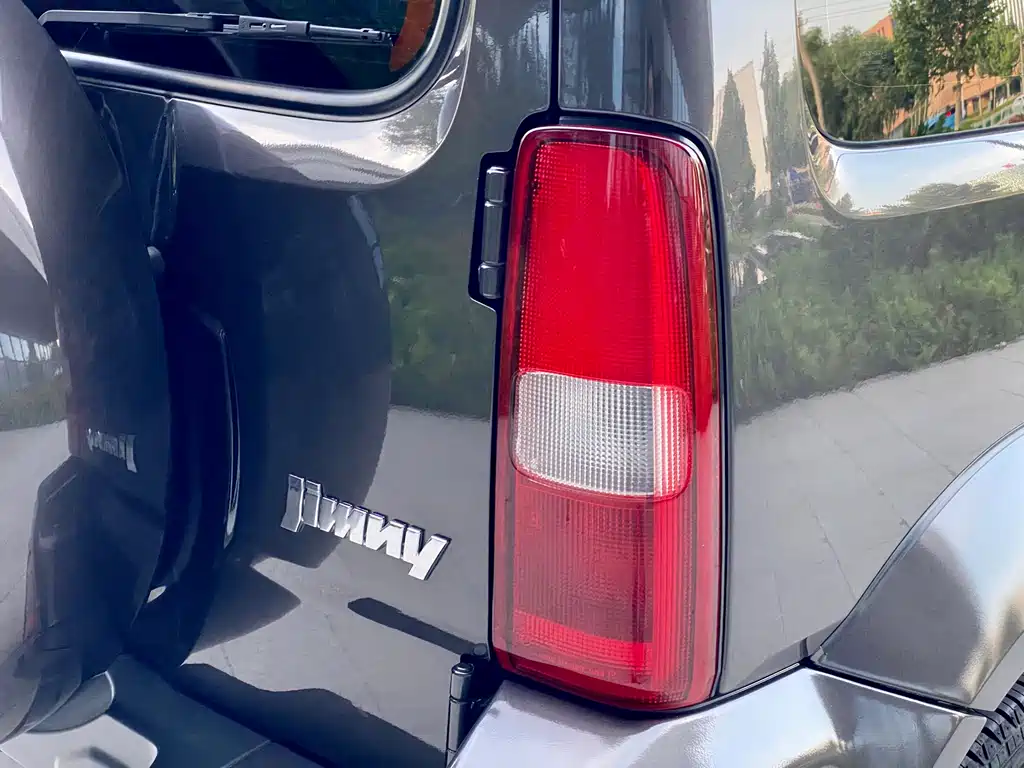 Suzuki Jimny 2015 — фото 12