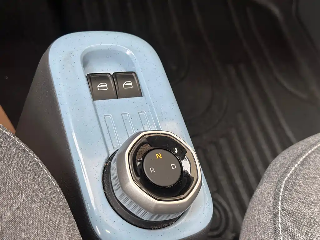 Geely Galaxy Panda 2023 — фото 12