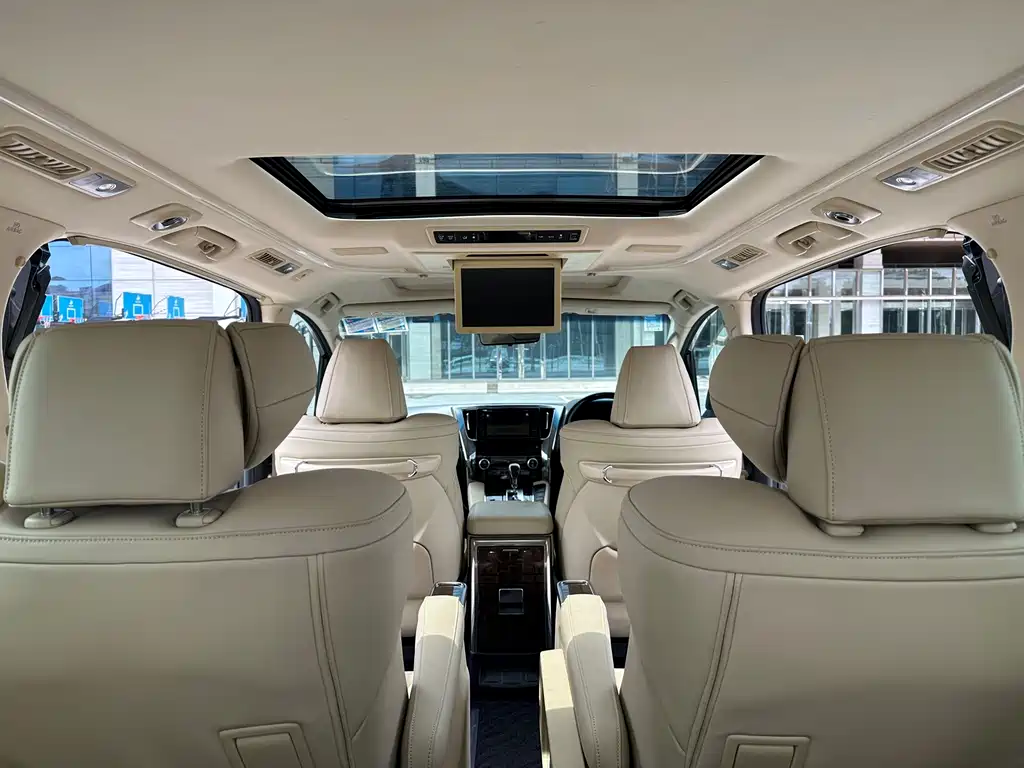 Toyota Alphard 2019 — фото 16