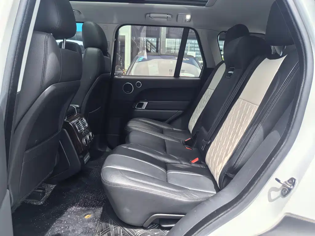 Land Rover Range Rover 2018 — фото 15