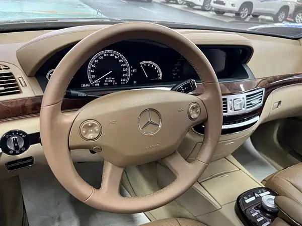 Mercedes-Benz S-Class 2008