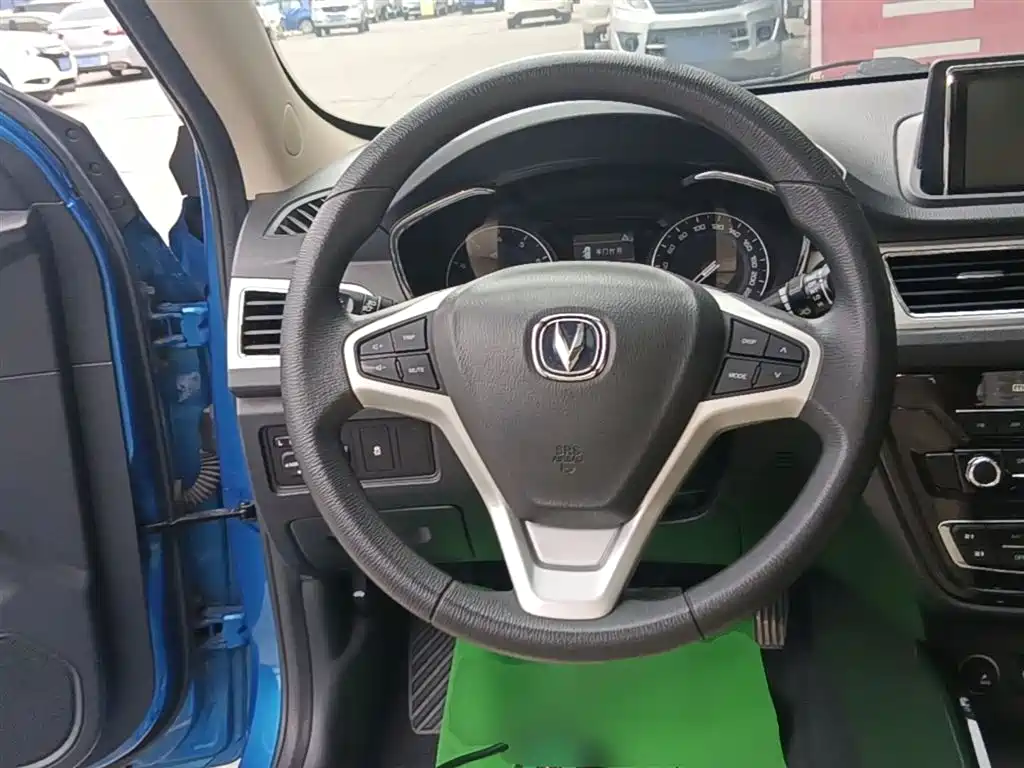 Changan V7 2015 — фото 11