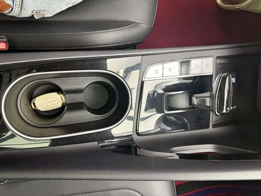 Hyundai Elantra 2021 — фото 13