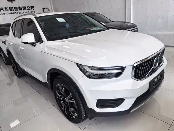 Volvo XC40 2021