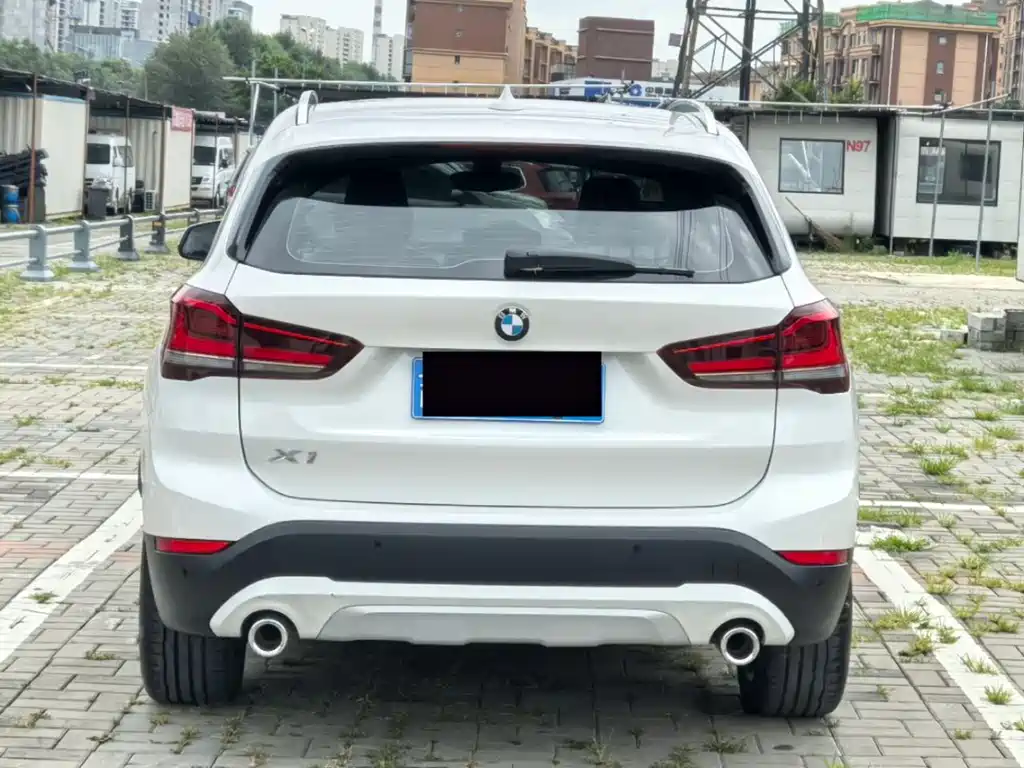BMW X1 2022 — фото 8