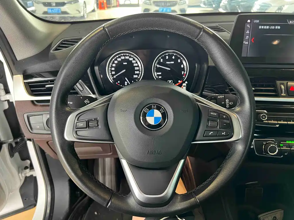 BMW X1 2023 — фото 11