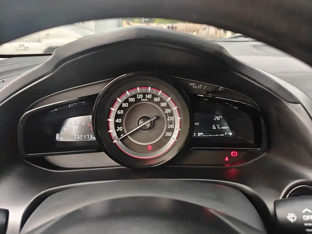 Mazda 3 Axela 2016 — фото 12
