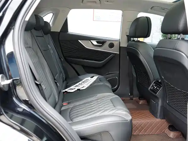 Hongqi HS5 2024
