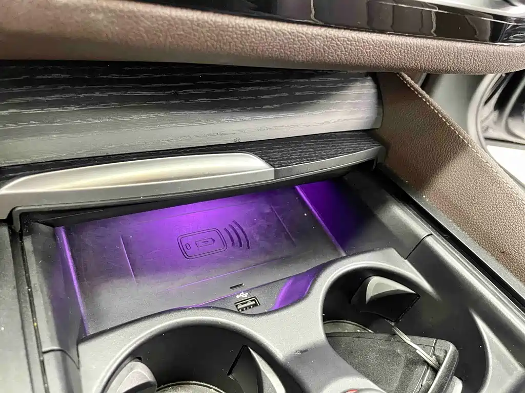 BMW 5 Series 2020 — фото 13