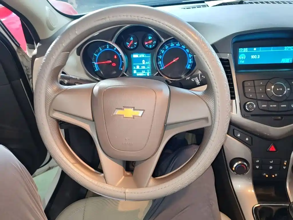 Chevrolet Cruze 2016 — фото 11