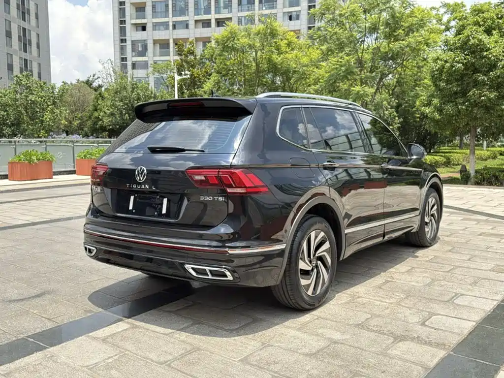 Volkswagen Tiguan L 2024 — фото 12