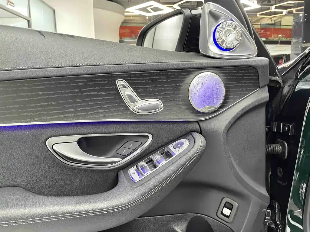 Mercedes-Benz C-Class 2020