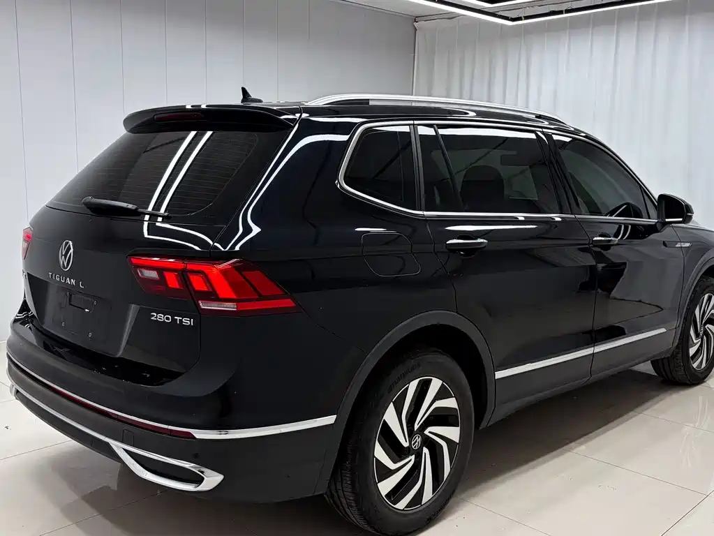 Volkswagen Tiguan L 2023 — фото 6
